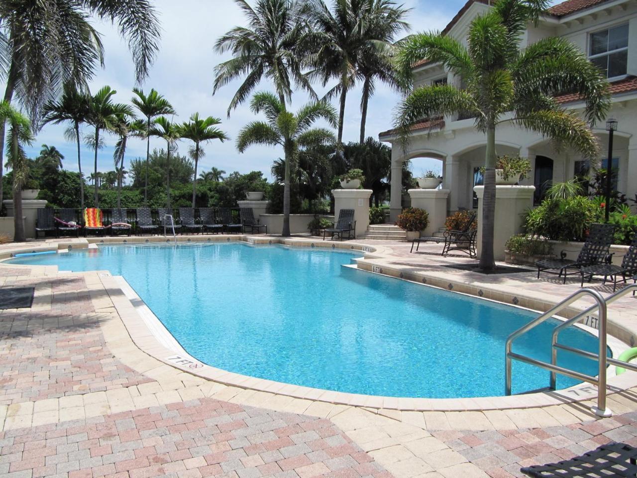 Tuscany Condominium Boynton Beach Exterior photo